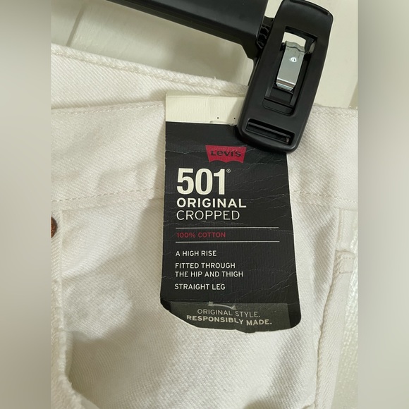 Levi’s 501 white cropped jeans - Picture 3 of 5